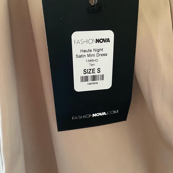 Fashion Nova beige dress - Picture 8 of 8